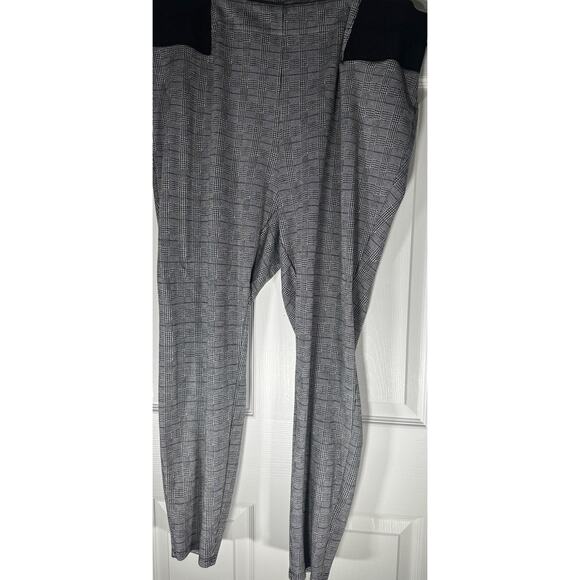Lane Bryant Houndstooth Stretch Pants – Black & White – Size 22 - Picture 3 of 6
